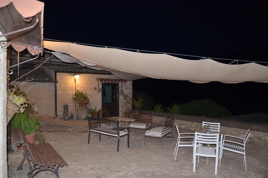 Le Case Di S. Andrea Buccheri Exterior foto